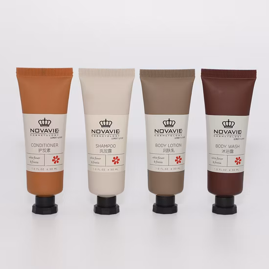 卸売高級ホテルのバスルームアメニティセットキット用品